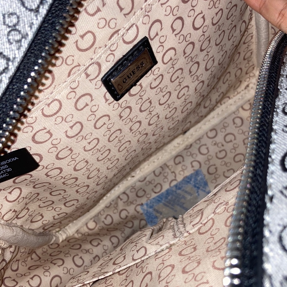 Guess bag - Picture 2 of 4